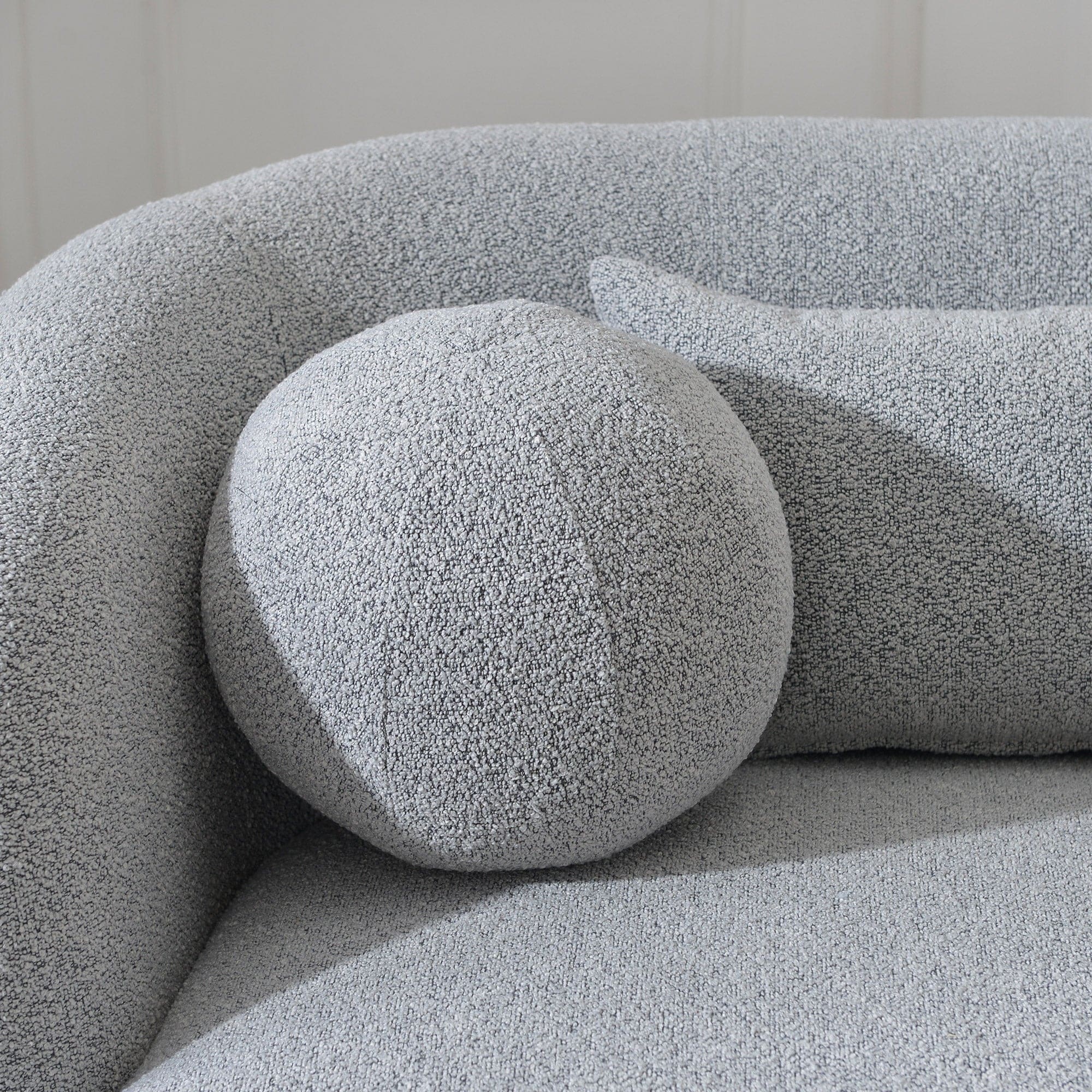 Causeuse 2 places rembourrée KINWELL Boucle avec coussins